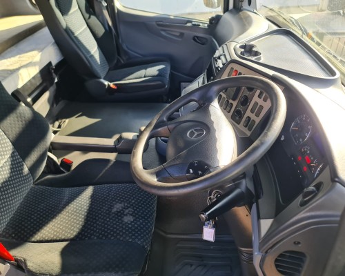 Cabin Interior – Driver Side – Mercedes Axor 1840