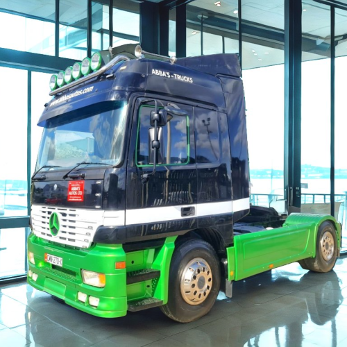 Side Profile – Passenger Side – Mercedes Actros 1840